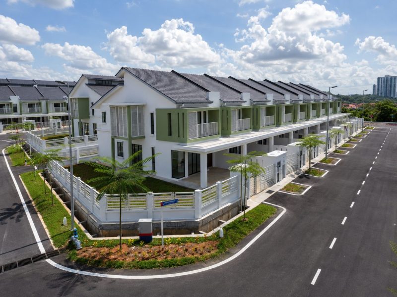 Phase 1A: 118 Units 2-Storey Terrace Houses; Phase 1B: 154 Units 2.5-Storey Terrace Houses and 2 Electrical Substations (Abadi Heights)